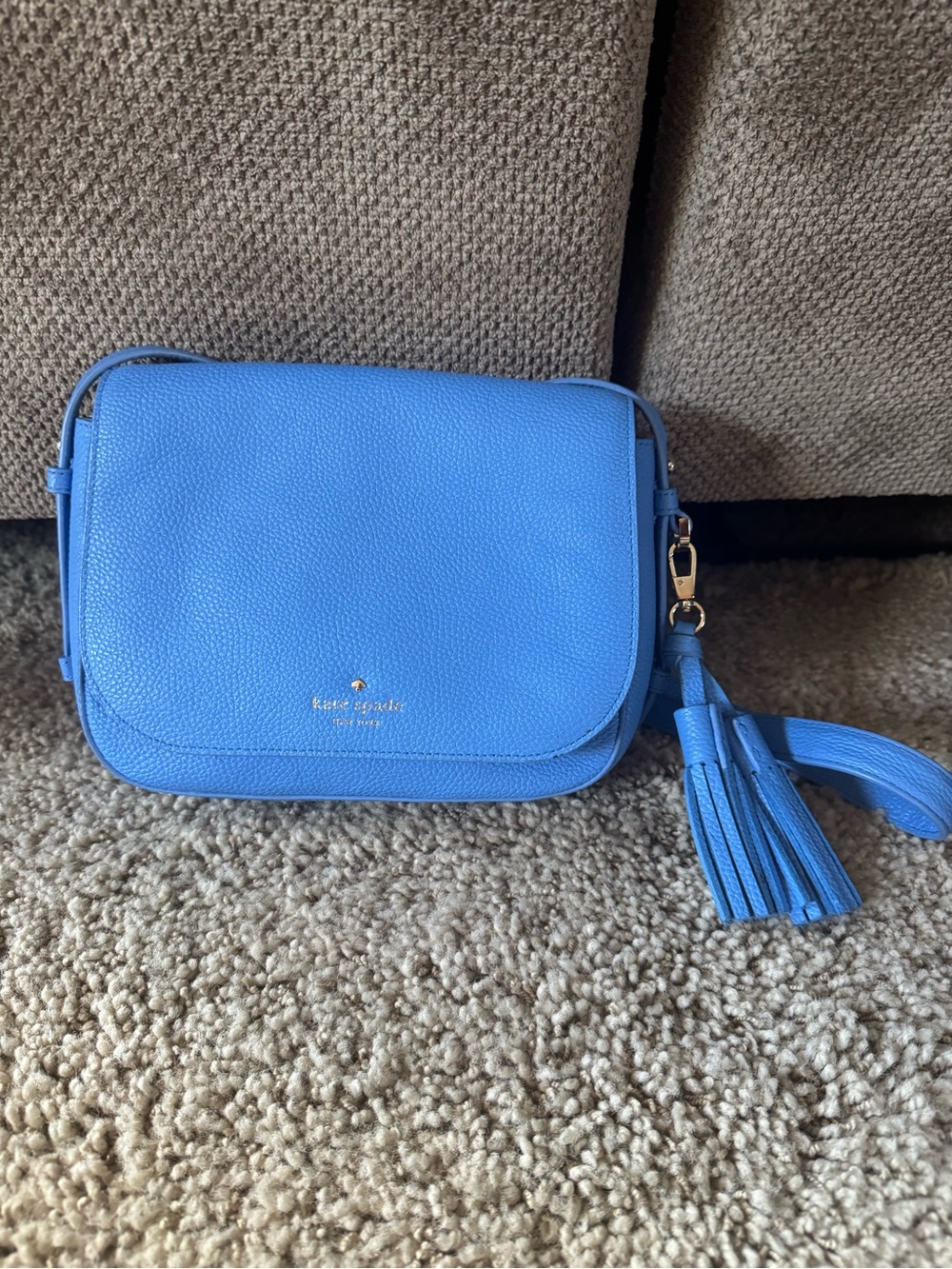 kate spade bright blue pebbled leather crossbody with tassel